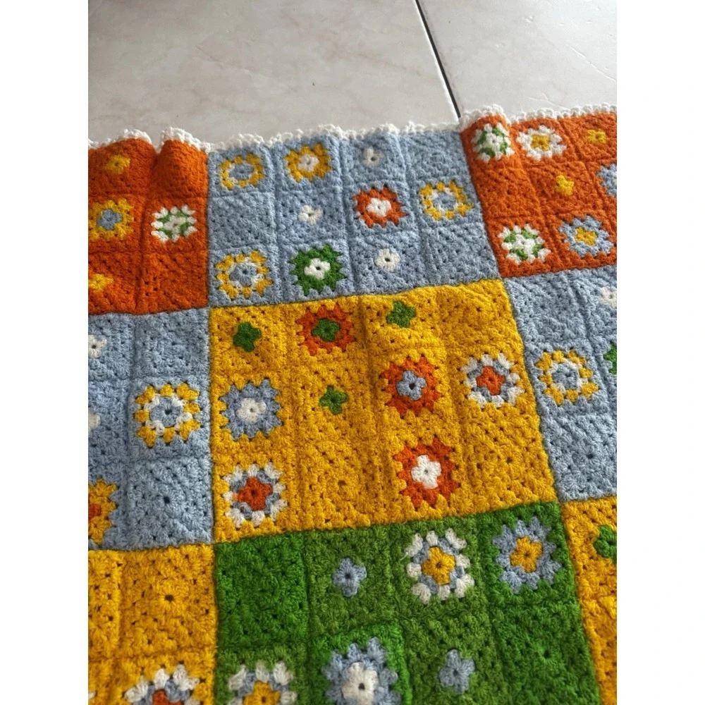 Vintage Handmade Crochet Granny Squares Afghan Blanket Lap Throw Mod Retro 70s